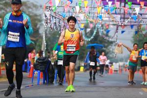 BIB: 46838, 42725
                            <button type="button" onclick="openModal(9906067)" class="btn btn-primary btn-sm float-right btn-popup" data-toggle="modal" data-target=".modal-high-quality">
                        <i class="fas fa-shopping-cart"></i> Add to Cart
                    </button>
                                            <button type="button" onclick="isThisMe(9906067, true)" class="btn btn-success btn-sm float-right btn-popup btn-isme hidden" data-toggle="tooltip" data-placement="bottom" title="นี่คือรูปของคุณใช่ไหม คลิกที่นี่เพื่อเอาเข้าอัลบั้ม">
                        <i class="fas fa-plus"></i> Add to album
                    </button>
                    <button type="button" onclick="isThisMe(9906067, false)" class="btn btn-warning btn-sm float-right btn-popup btn-isnotme hidden">
                        <i class="fas fa-ban"></i> Remove from album
                    </button>